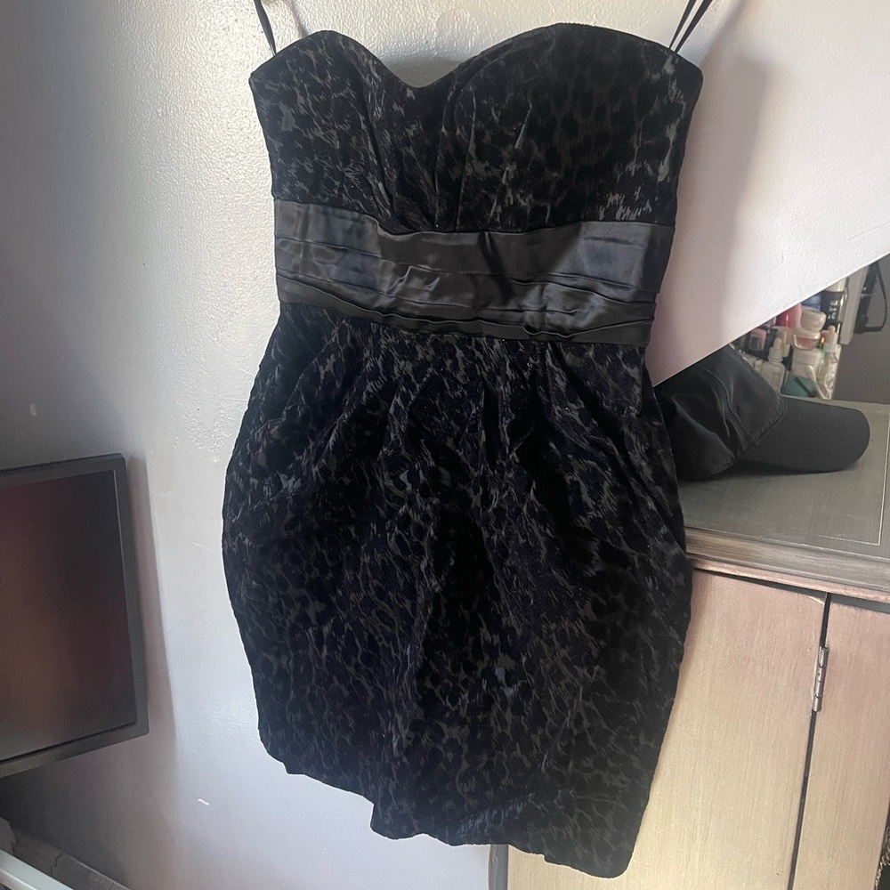 Bebe black dress with zipper back